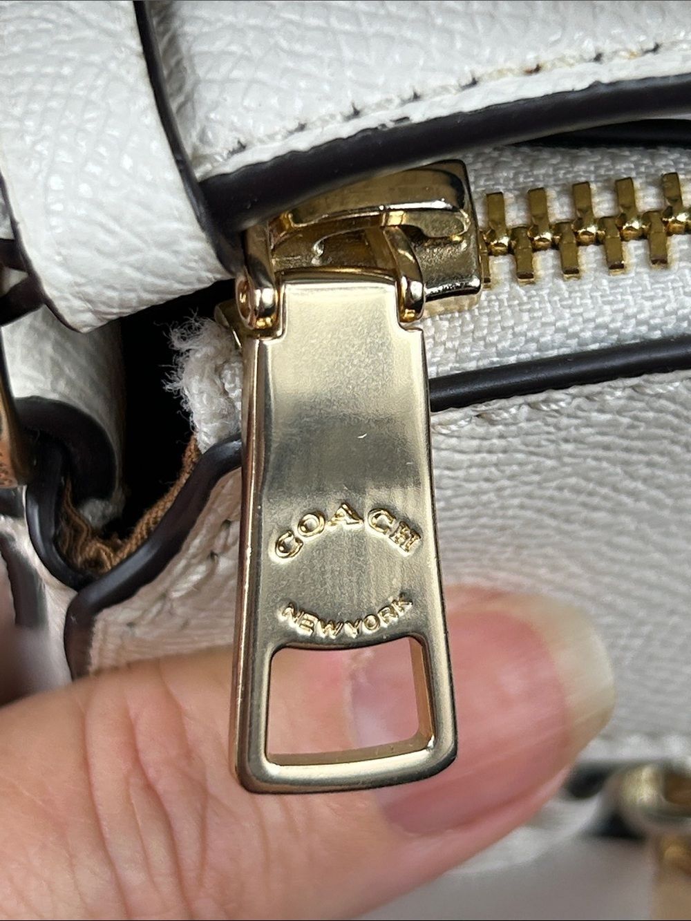 Coach Gallery File Bag 91148 Chalk Cream Leather Crossbody Shoulder Bag w COA - Picture 10 of 10